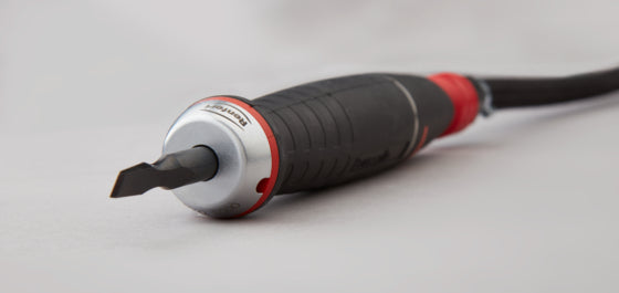 Power pillo Deflasking chisel